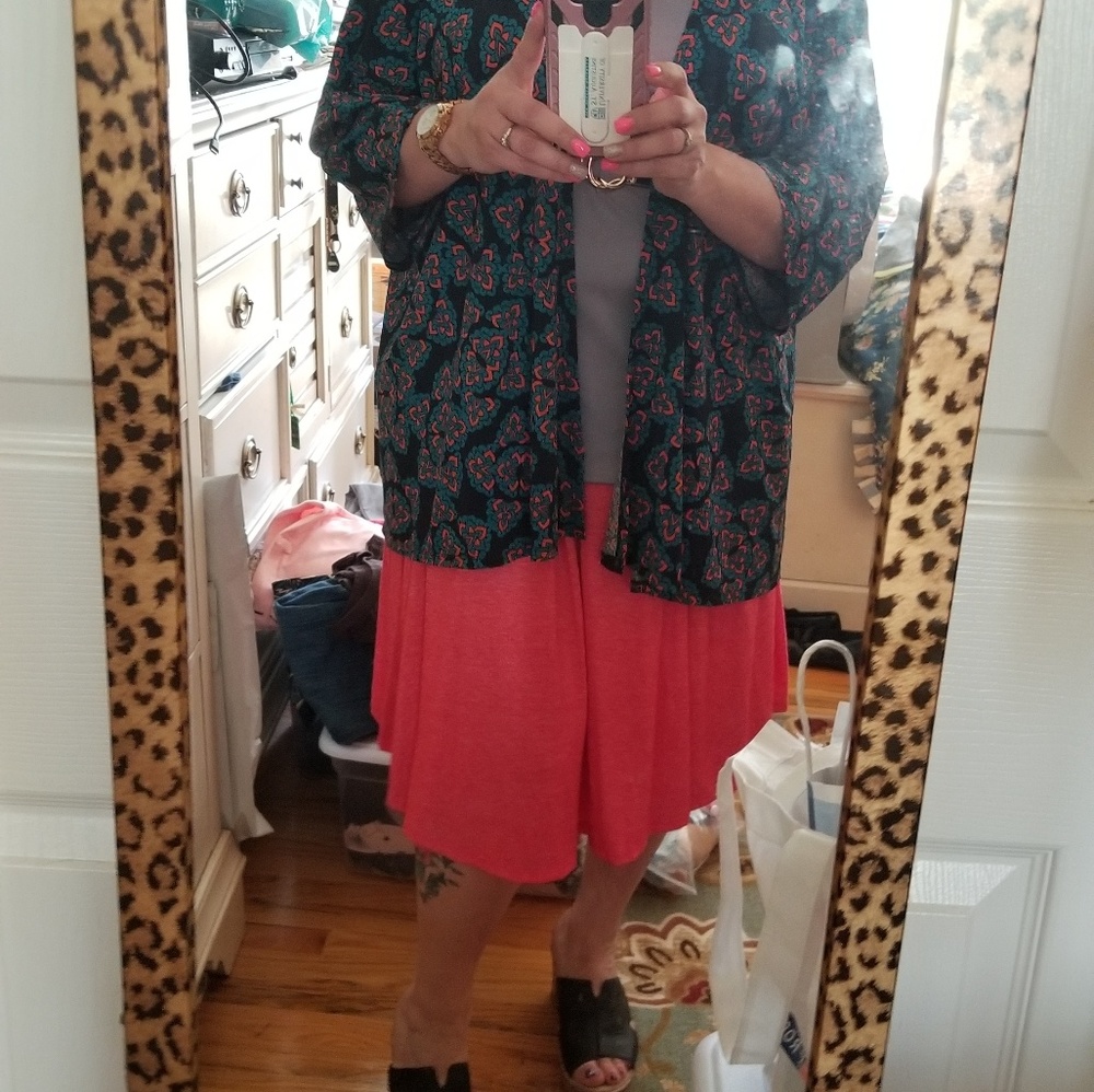 Lularoe Madison - Picture 2 of 4